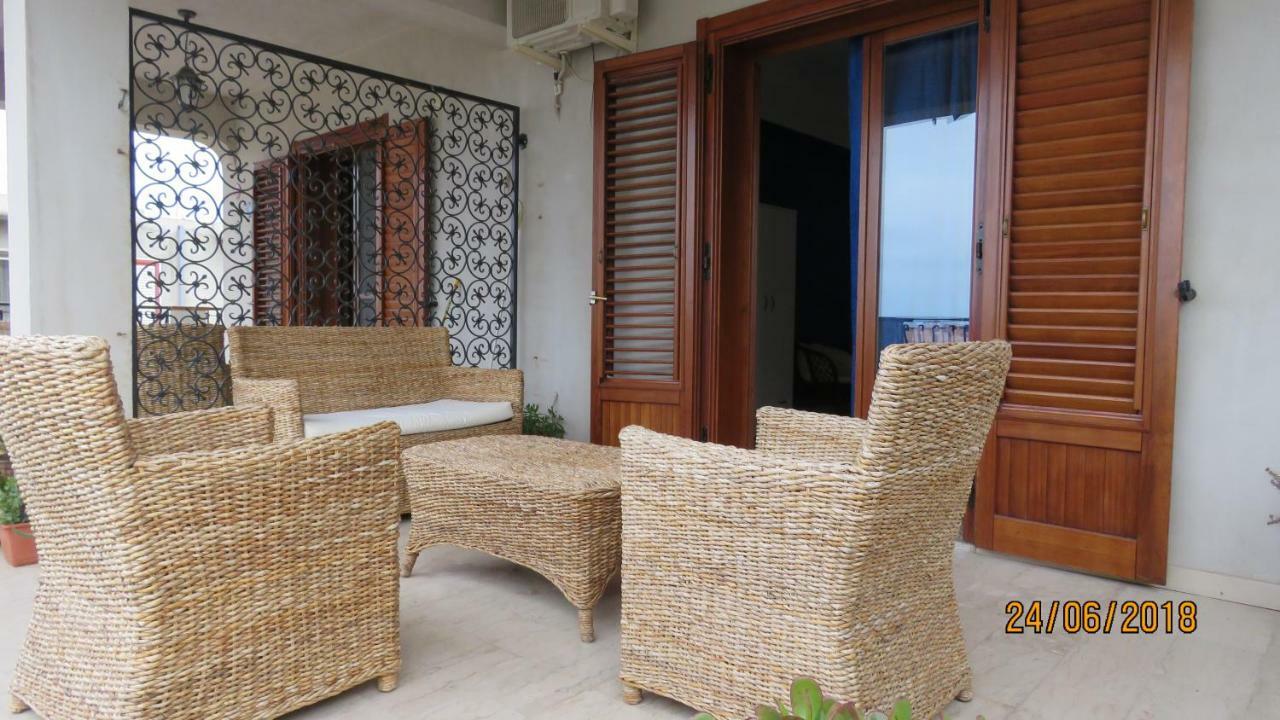 B&B Nereidi Melito Di Porto Salvo Exteriör bild